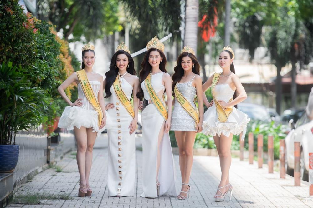 Á hậu Miss Grand Vietnam Hạnh Nguyên: Mẹ là giáo viên tiểu học, cha dạy ĐH Đồng Tháp-2