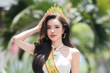 Á hậu Miss Grand Vietnam Hạnh Nguyên: Mẹ là giáo viên tiểu học, cha dạy ĐH Đồng Tháp