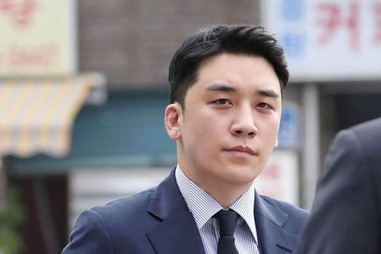 Seungri gây phẫn nộ khi không biết hối cải, tiếp tục dính líu đến Burning Sun