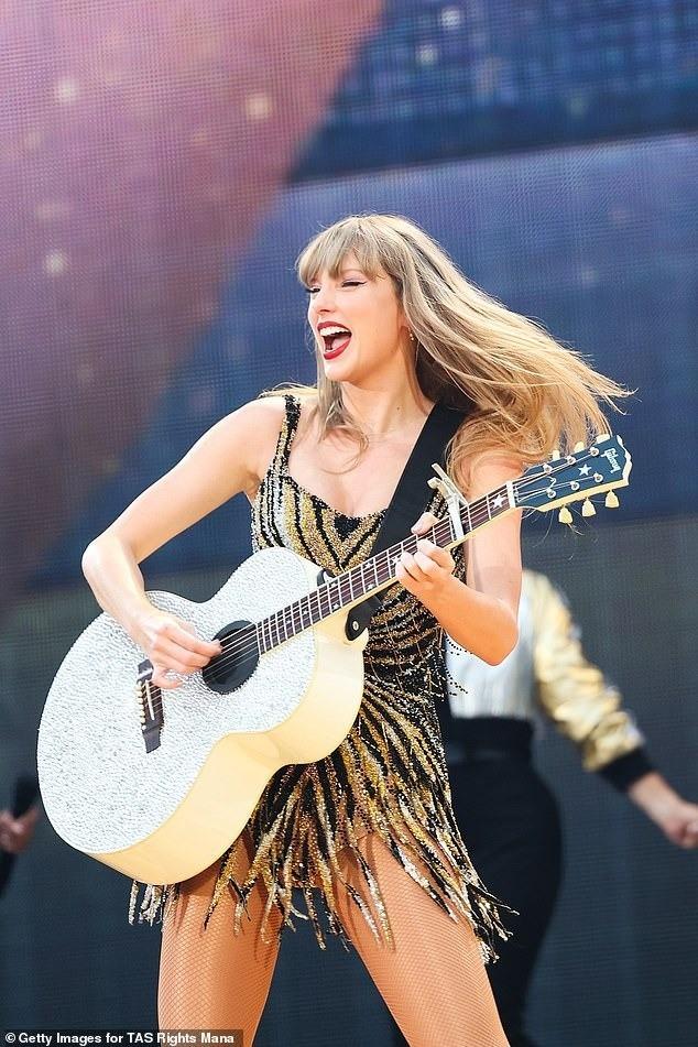 Taylor Swift rơi vào thế lao đao-2