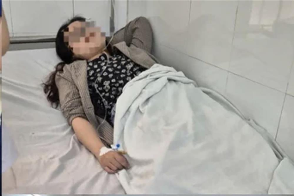 Hơn 20 người nhập viện sau khi ăn tối tại một khách sạn 5 sao ở Quảng Ninh-1