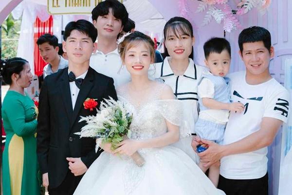 Hai anh em ruột làm rể cùng một nhà, bố mẹ lo lắng chuyện xưng hô