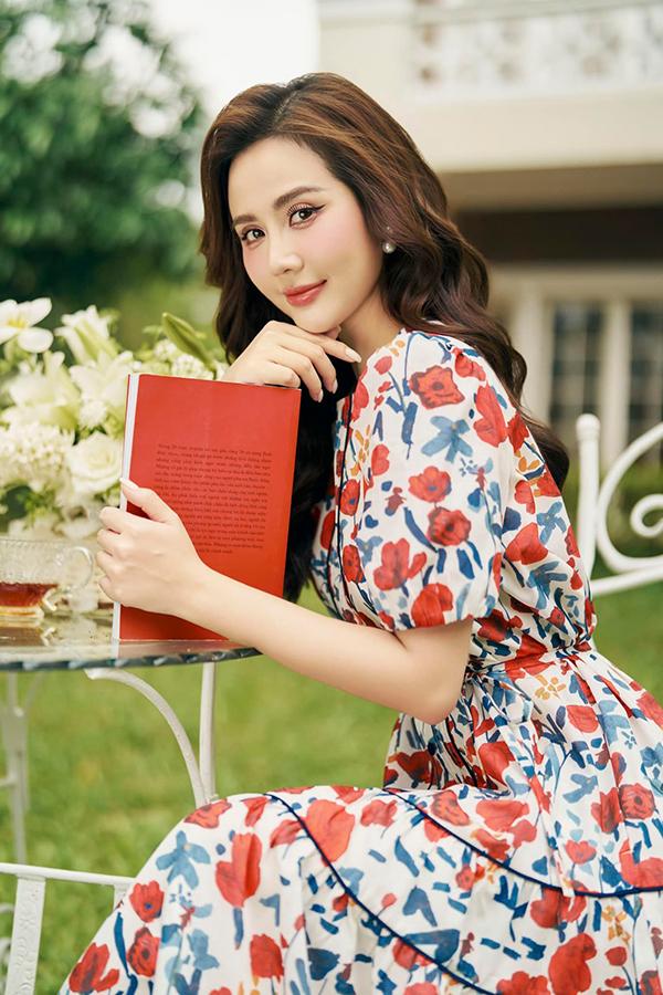 Huyền Lizzie sở hữu làn da trẻ trung ở tuổi 34 nhờ cách đáng tham khảo