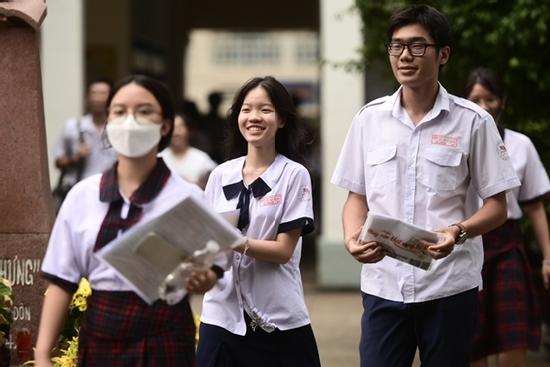 Ngày đầu lọc ảo: Nhiều trường 'bội thu' thí sinh, điểm chuẩn sẽ tăng