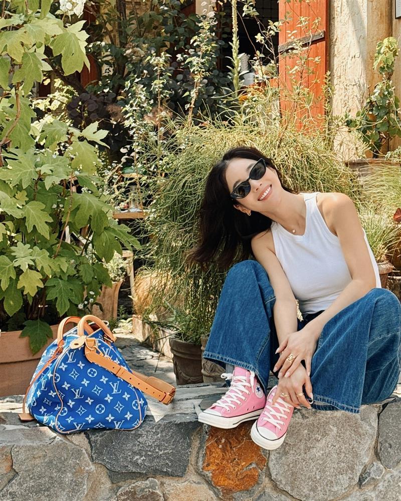 4 món đồ denim cho phụ U40 trẻ trung, năng động-2