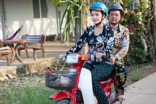 Nghẹn lòng: Hoa hậu Ngọc Châu mồ côi cha khi mới 5 tuổi, nay chịu thêm nỗi đau mất mẹ-3