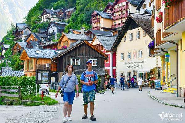 Ngắm Hallstatt - làng cổ ven hồ được mệnh danh đẹp nhất thế giới-3