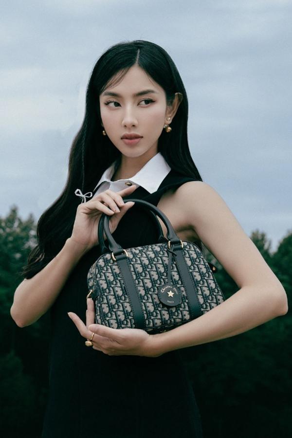 Hai vật bất ly thân giúp làm đẹp da của hoa hậu vừa dính tin đồn sắp làm vợ Quang Linh Vlog-5