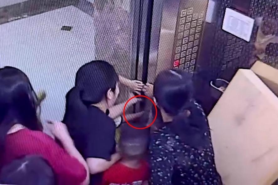 Đà Nẵng: Giáo viên tố nhóm trẻ cho hàng chục bé ăn bún thiu-3