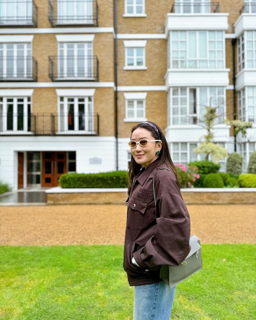 Phong cách sành điệu của nữ Thủ tướng Thái Lan nhậm chức ở tuổi 37-8