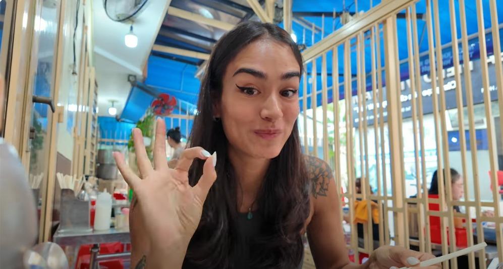 Khách Tây thử món phở Nam Định ở quán 60 năm tuổi, khen hoàn hảo khó tin-4