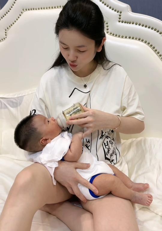 Quang Hải lần đầu khoe cận mặt quý tử-2