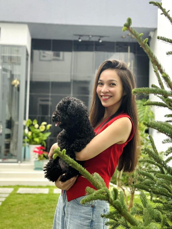 Nữ ca sĩ nổi tiếng Làn Sóng Xanh những năm 2000 có làn da đẹp nhờ mẹo chăm sóc ít ai biết-4