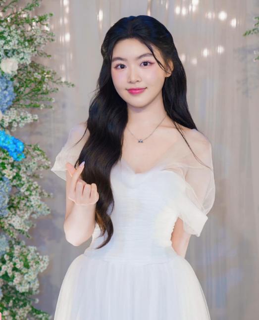 Con gái MC Quyền Linh - Lọ Lem tài lẻ đầy mình, gây bất ngờ với khả năng nữ công gia chánh-3