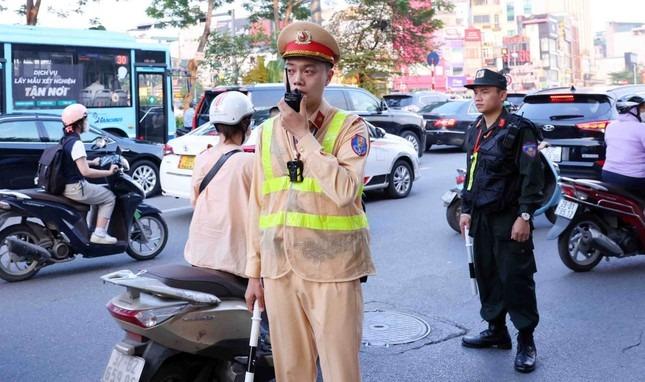 CSGT Hà Nội tăng cường xử lý vi phạm giao thông dịp nghỉ lễ 2/9