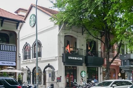 Cận cảnh quán cà phê Starbucks ở TPHCM giá thuê 8,4 tỷ đồng/năm sắp đóng cửa