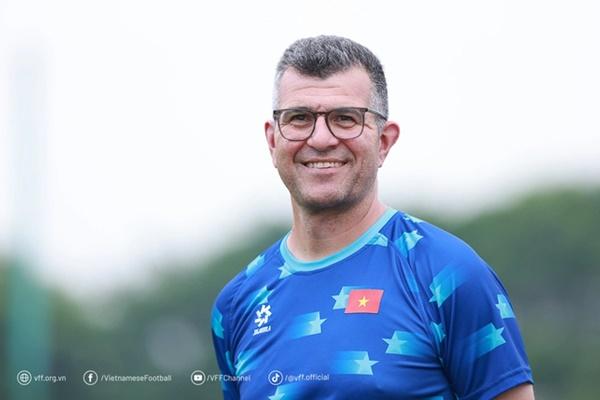 Chồng lặn xuống biển 650 lần trong 13 năm tìm hài cốt vợ-3