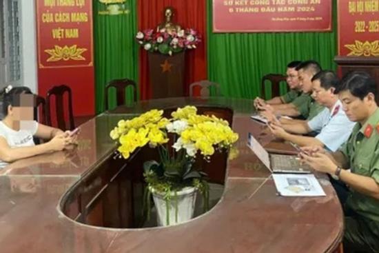 Vụ cô gái khỏa thân chụp ảnh trên đường: Phát tán hình ảnh là người phụ nữ ở TP Dĩ An