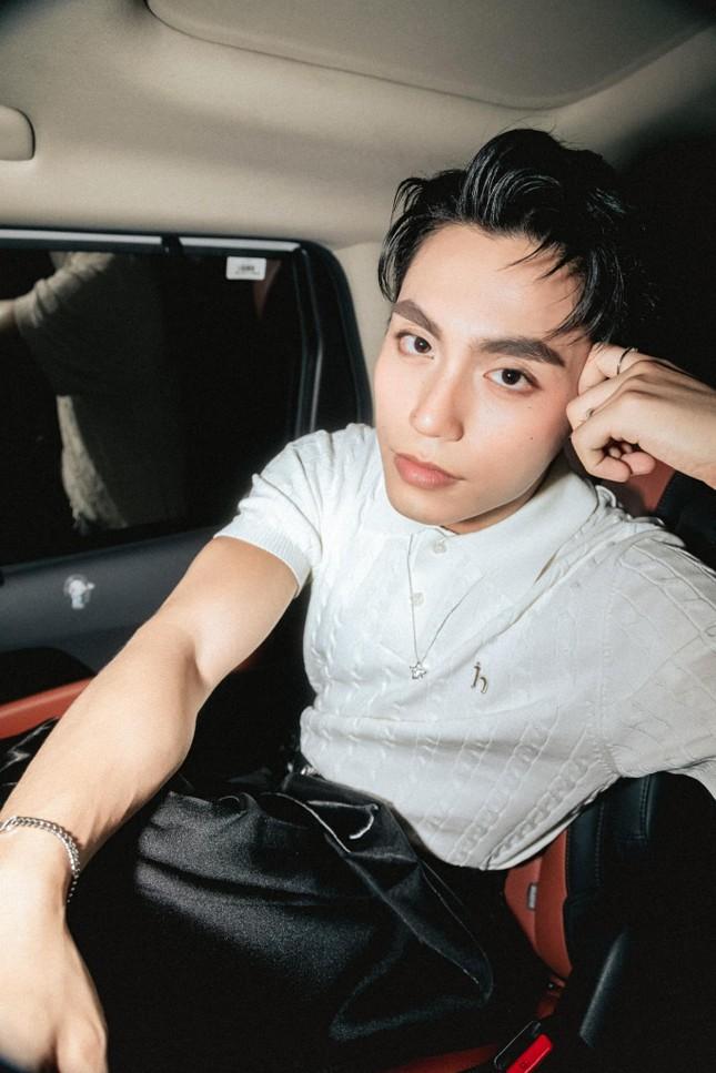 MONO: Tôi cũng cố gắng tìm tình yêu, nhưng chưa đâu vào đâu-4