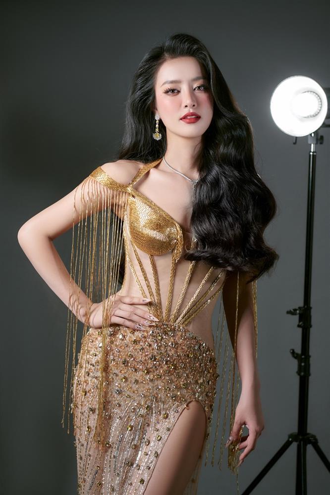 Á hậu Khánh Linh gây sốt ở Đảo thiên đường thi Miss Intercontinental 2024-1