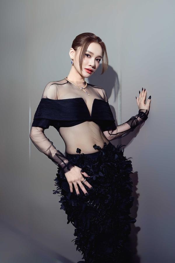 Khó tin với sắc vóc không chút mỡ thừa của Nhã Phương-8