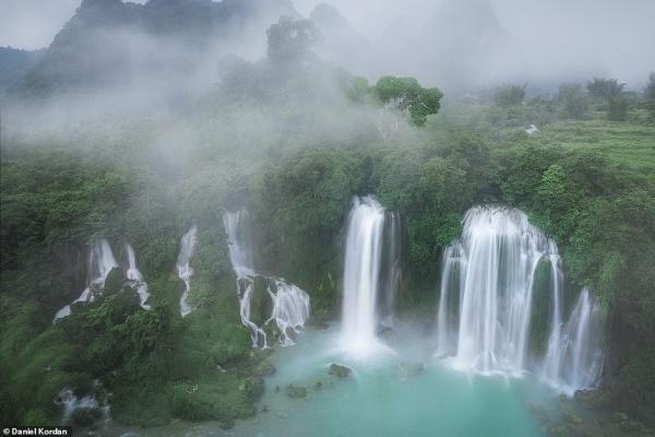 Sống lưng khủng long đẹp lạ ở Mù Cang Chải, khách đến săn ảnh nghìn like-4