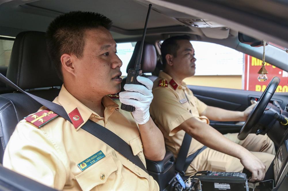 CSGT Hà Nội chạy đua với thời gian đưa trái tim người hiến tạng ra sân bay