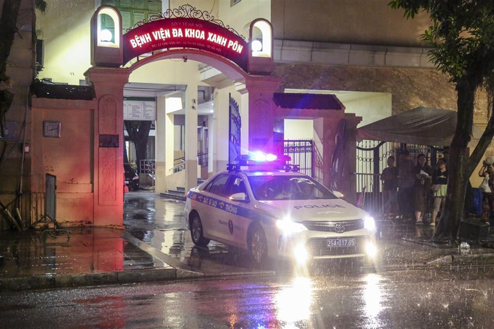 CSGT Hà Nội chạy đua với thời gian đưa trái tim người hiến tạng ra sân bay-4