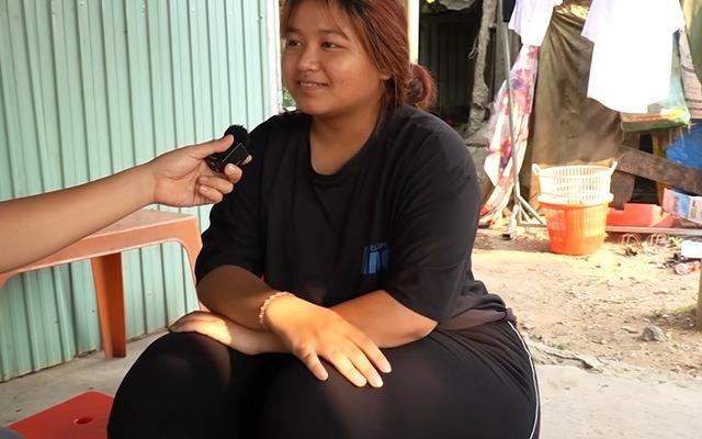 Cô gái Kon Tum có vòng 3 lên tới 170cm, chỉ có 2 chiếc quần: Nhiều người ngỏ lời yêu nhưng không dám nhận-1