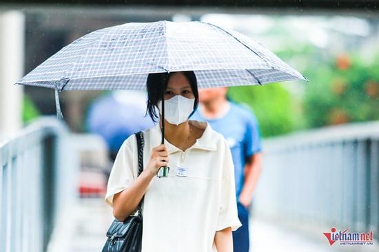Dự báo thời tiết ngày 26/8/2024: Hà Nội ngày oi nóng, chiều tối có mưa