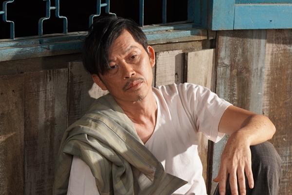 Danh hài Hoài Linh tuổi 55 sống cùng mẹ già, bị ung thư phải uống thuốc suốt đời-5