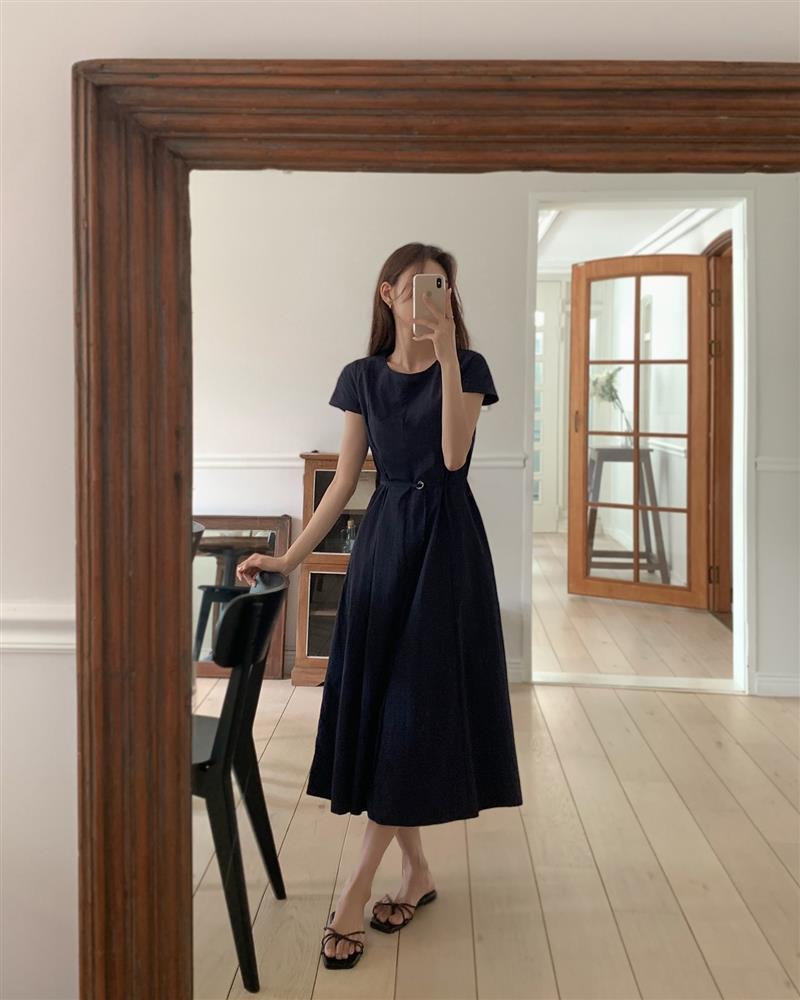 5 kiểu váy mùa thu giúp chị em mặc đẹp trong mọi hoàn cảnh-5