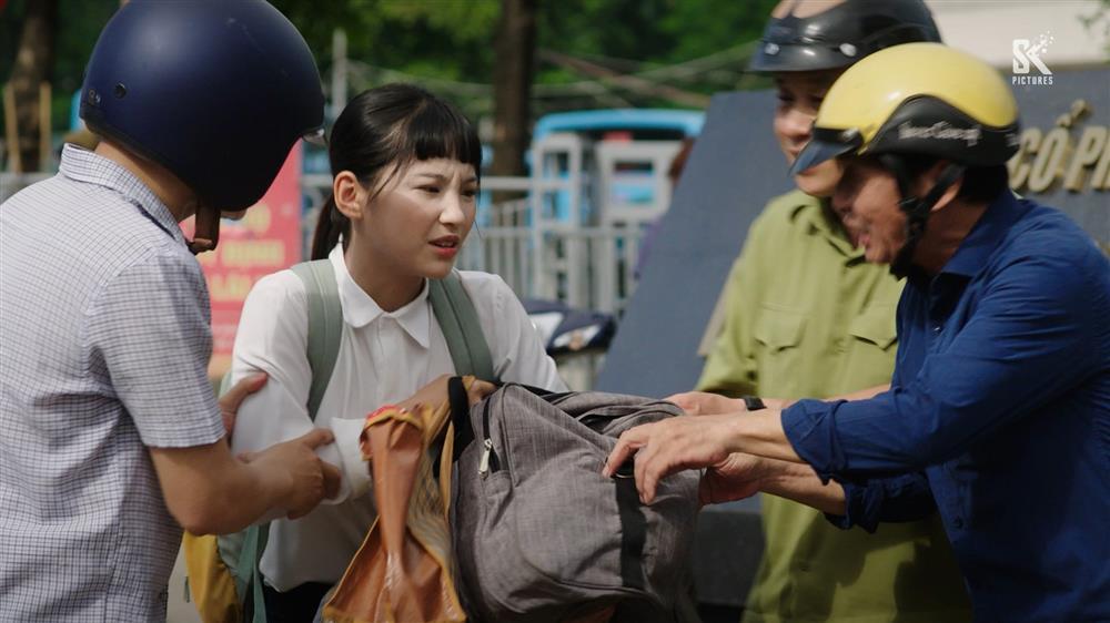 Tôi khó chịu khi nghe giọng miền Trung của Lê trong Đi giữa trời rực rỡ-1