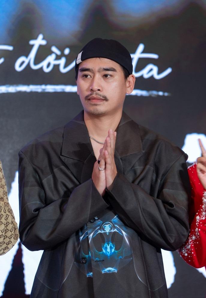 Mẹ và 2 con gái khóc nức nở khi xem phim của Quyền Linh-5