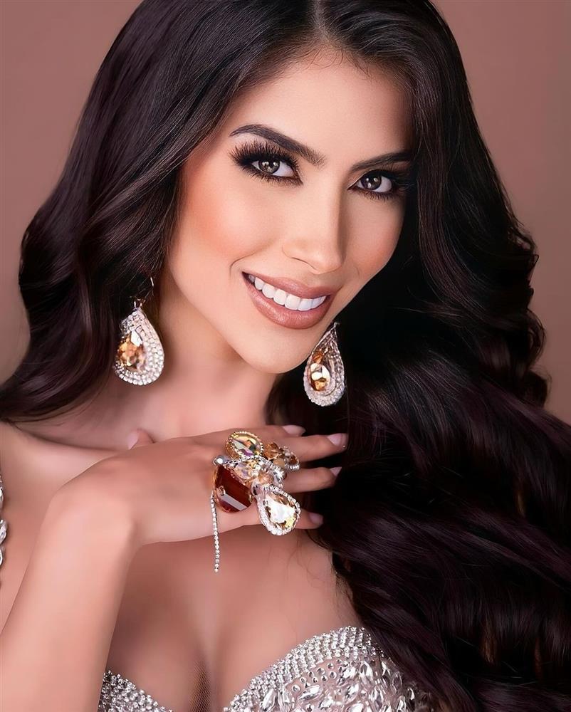 Người đẹp Mexico bỏ danh hiệu-2