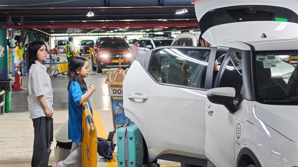 Cảnh tượng bên trong sân bay Tân Sơn Nhất trước kỳ nghỉ 2/9-8