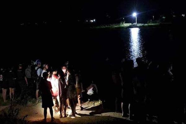 Phú Thọ: Đi tắm sông, 5 học sinh bị mất tích-1