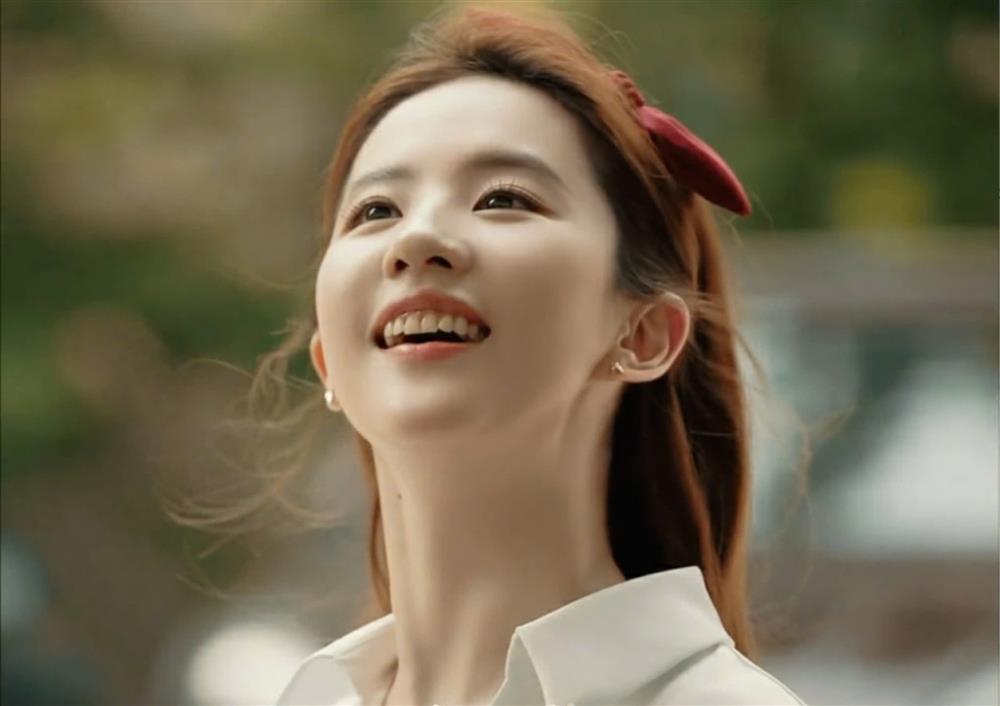 Lưu Diệc Phi một mình một kiểu-2