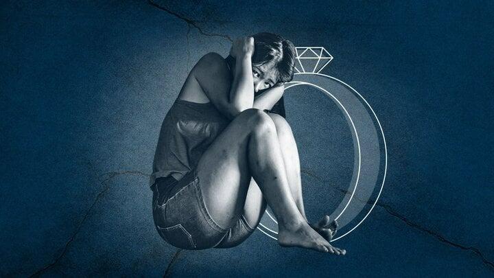 Ép vợ xăm câu Em mãi là của anh lên người, chồng phải đi tù 5 năm-1