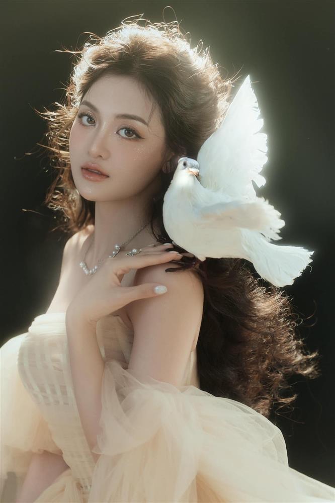 thuy-anh-1.jpg