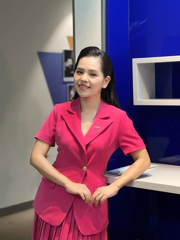 Đời thường dung dị của nữ phóng viên VTV dũng cảm tác nghiệp giữa siêu bão Yagi-9