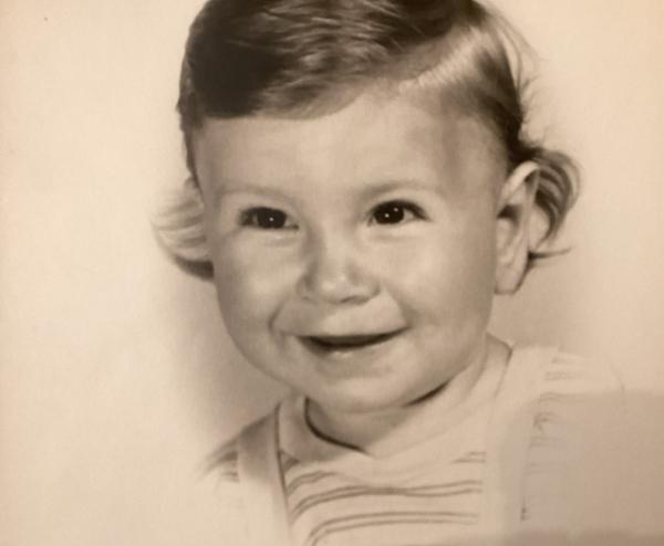 Phát hiện bí mật không ngờ về mẹ nuôi sau hơn 70 năm nhờ xét nghiệm ADN-1