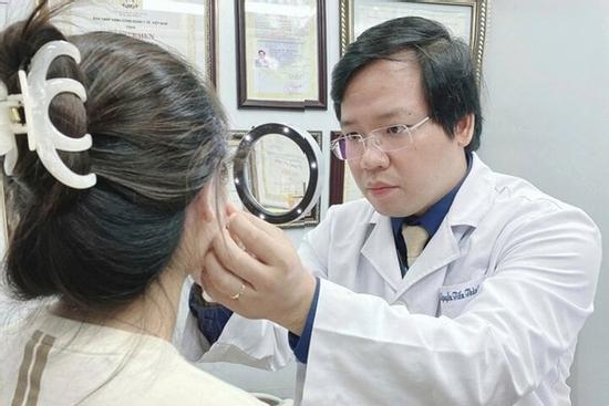 'Nát mặt' vì mua mỹ phẩm trị mụn theo quảng cáo trên mạng