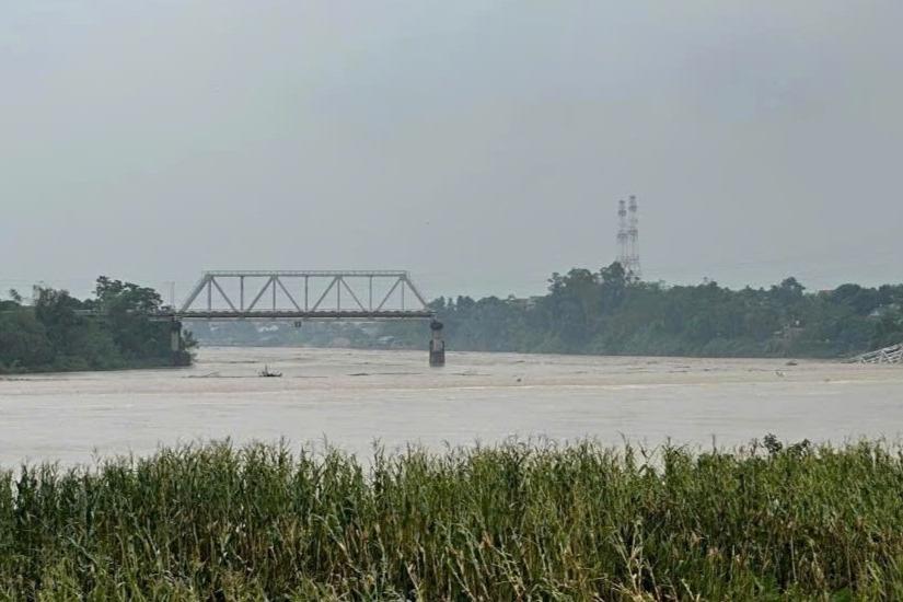 Hiện trường vụ sập cầu Phong Châu ở Phú Thọ-9