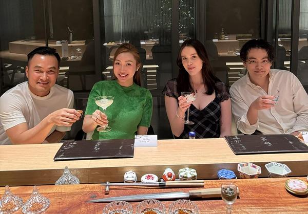 Con trai riêng của Chi Bảo và vợ cũ: Tốt nghiệp cử nhân ngành Luật ở Anh, niềm tự hào của bố mẹ-4