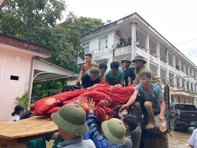 Lũ quét kinh hoàng tại Lào Cai, hơn 100 người chết và mất tích-1