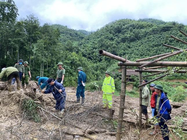 Lũ quét kinh hoàng tại Lào Cai, hơn 100 người chết và mất tích-11