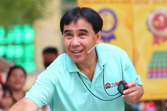 Trước khi vướng tin đồn vay nợ cả tỷ đồng, MC Quyền Linh giàu cỡ nào?