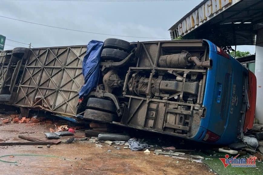 Lực lượng cứu nạn đã tiếp cận thôn bị lũ quét ở Lào Cai-2