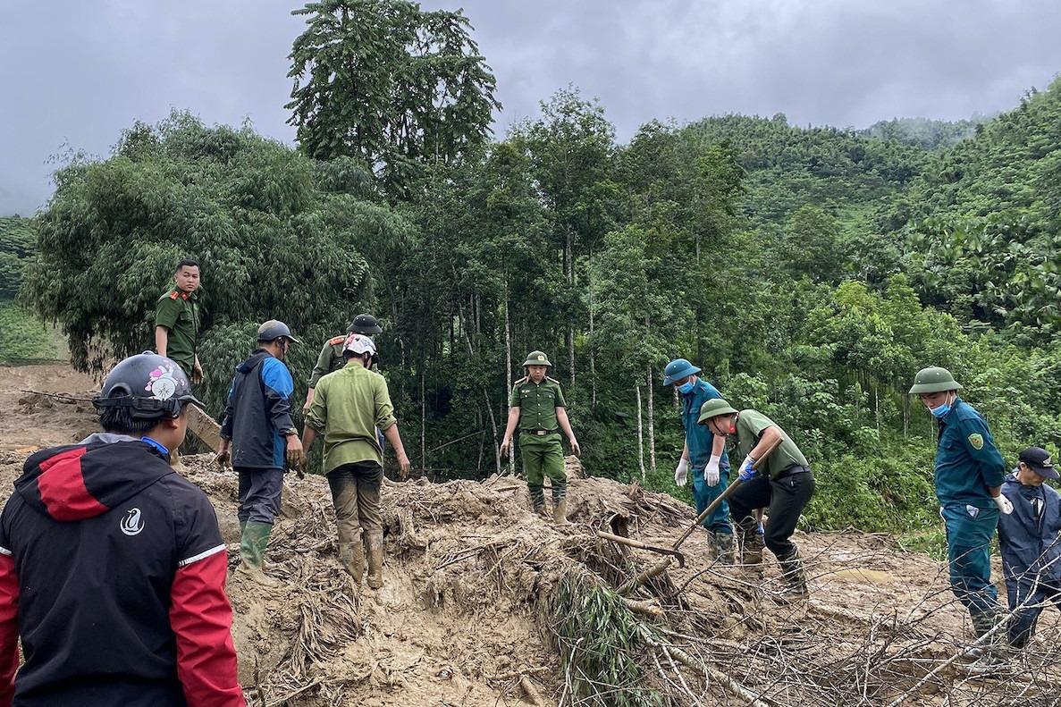 Lũ quét kinh hoàng ở Lào Cai: Tìm thấy 18 thi thể, còn 77 người mất tích-3